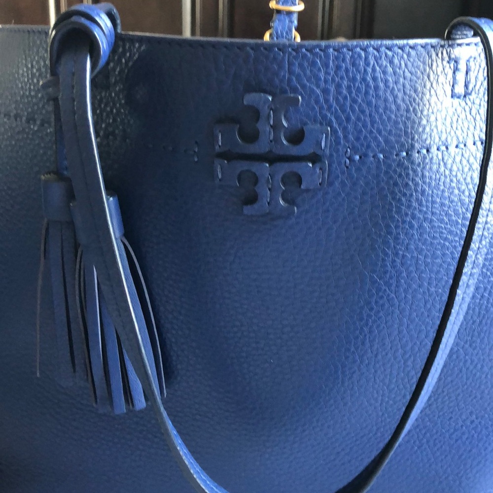 Tory Burch tote, Some wear and tear on bottom corners - Picture 4 of 5